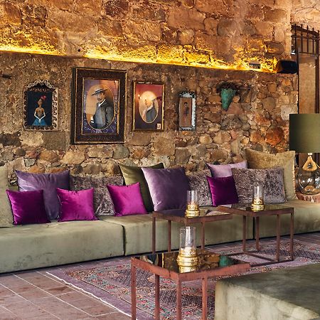 Hotel Castell D'Emporda La Bisbal d'Emporda Экстерьер фото