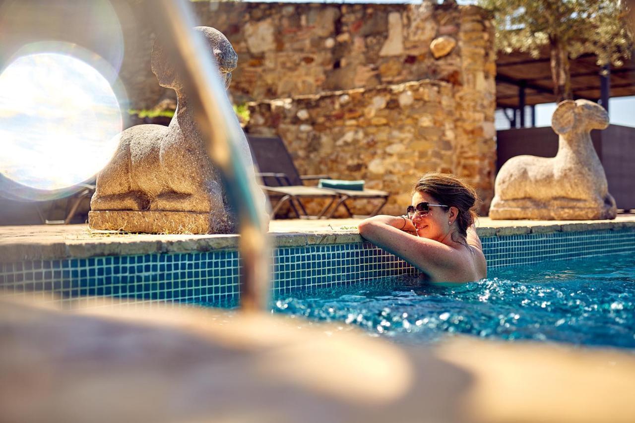 Hotel Castell D'Emporda La Bisbal d'Emporda Экстерьер фото